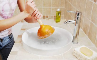 déboucher lavabo salle de bain